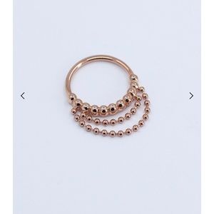 Like new bvla feel the spin seam ring in yellow gold✨sz 16g and 3/8s diameter🤩